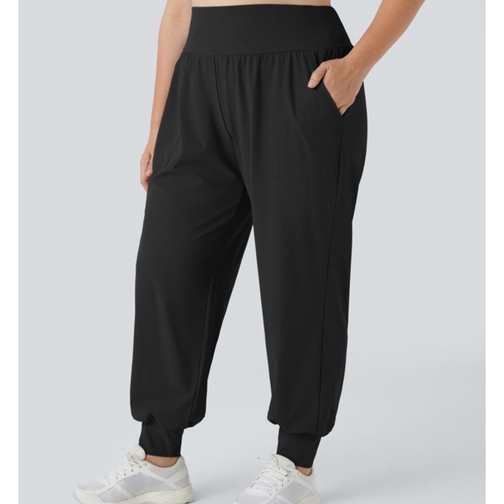 HALARA Black Relaxed Fit Joggers